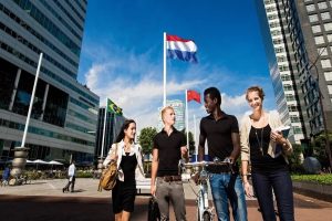 مهاجرت تحصیلی به هلند: شرایط اپلای، زندگی دانشجویی و تبدیل اقامت